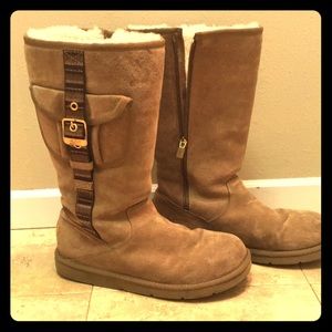 UGG BOOTS